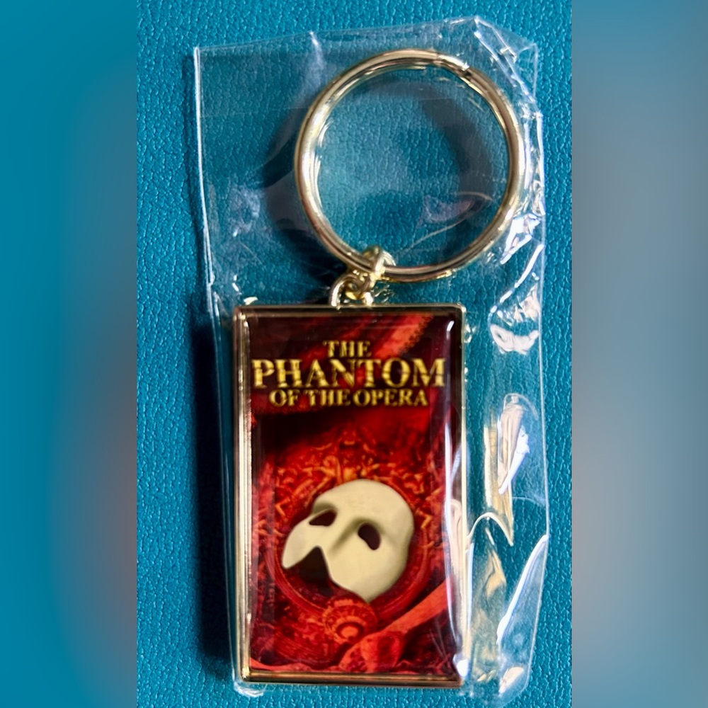 Vintage Phantom of the Opera Broadway Musical Souvenier Keychain 1986 NEW